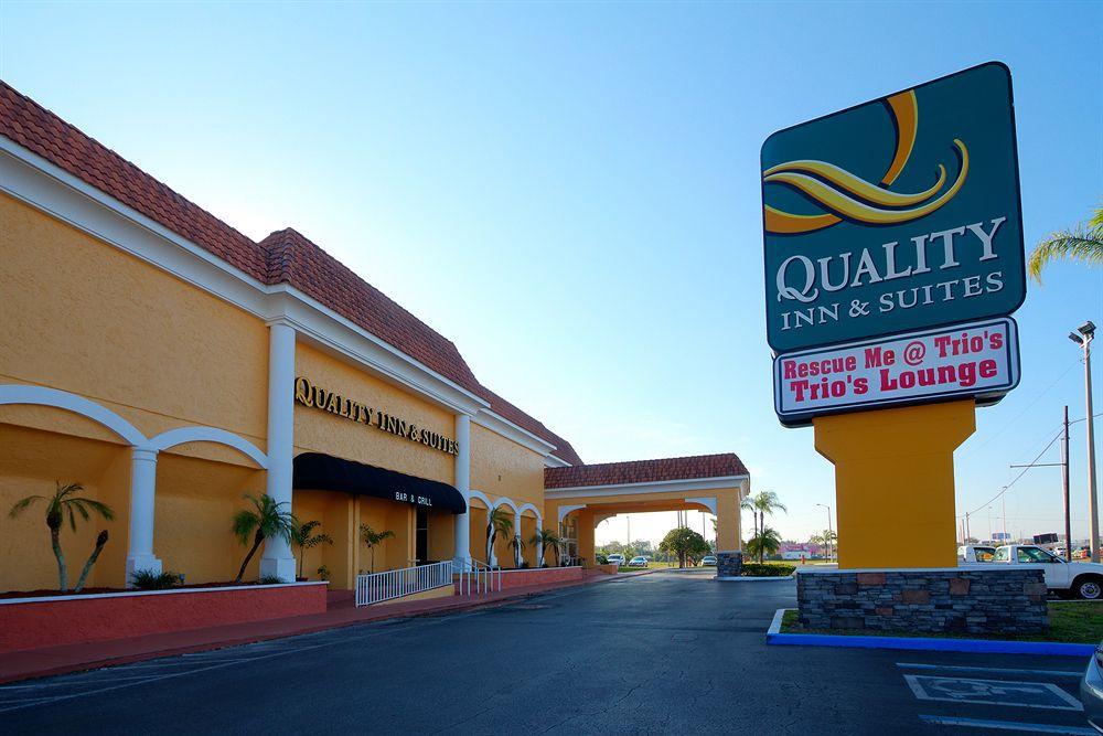 Quality Inn & Suites Conference Center New Port Richey Exterior photo